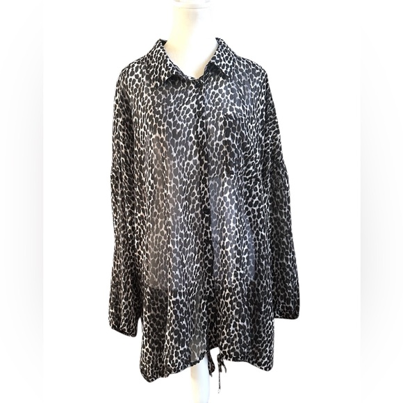 torrid Tops - Torrid Animal‎ Print Sheer Oversized Blouse Womens 18/20